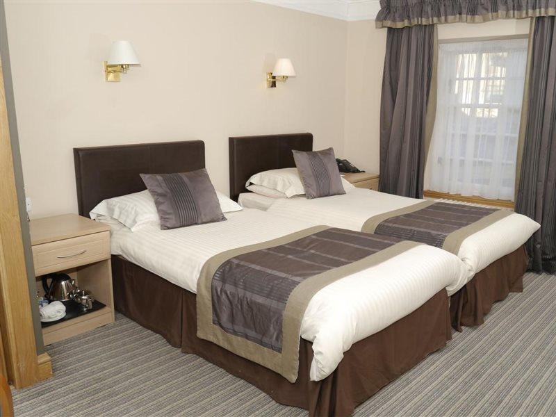 Burnett Arms Hotel Banchory Exteriör bild