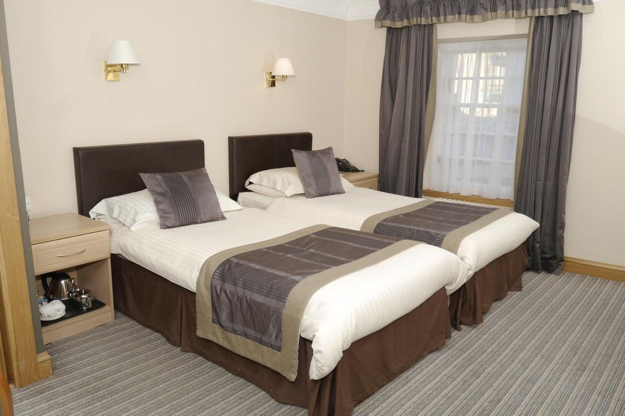 Burnett Arms Hotel Banchory Exteriör bild