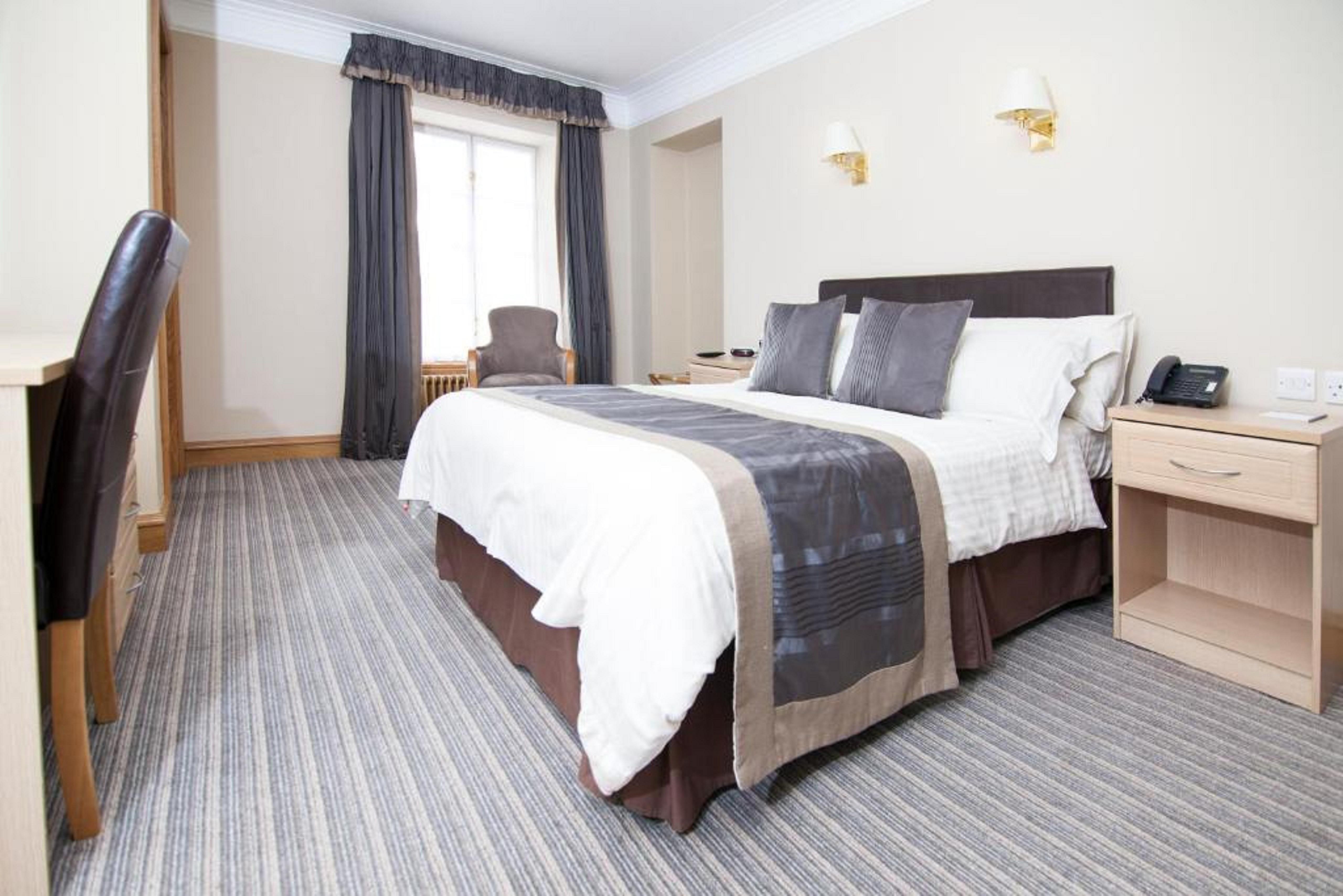 Burnett Arms Hotel Banchory Exteriör bild